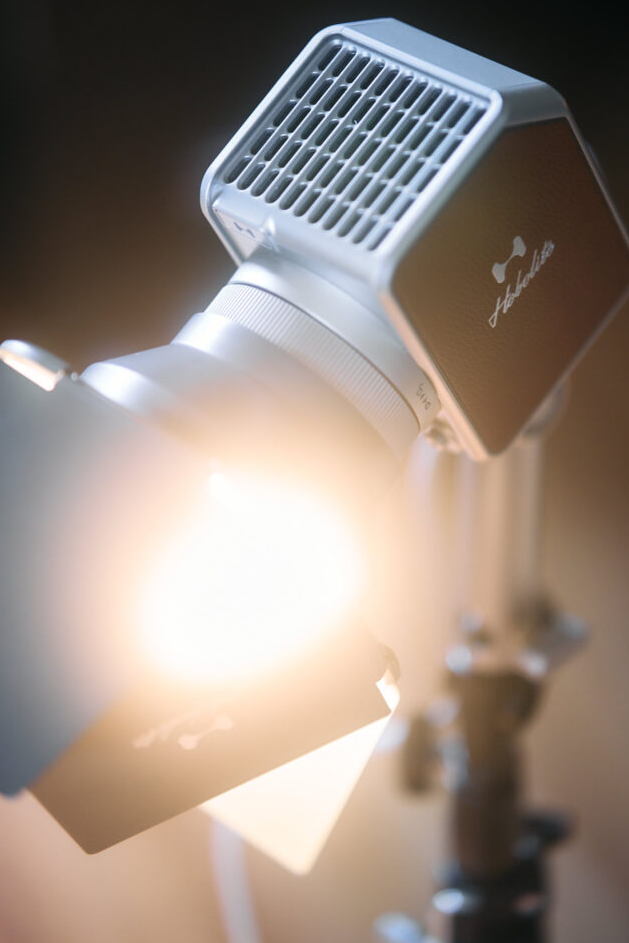 THE LED LIGHT REAL PHOTOGRAPHERS WILL LIKE
