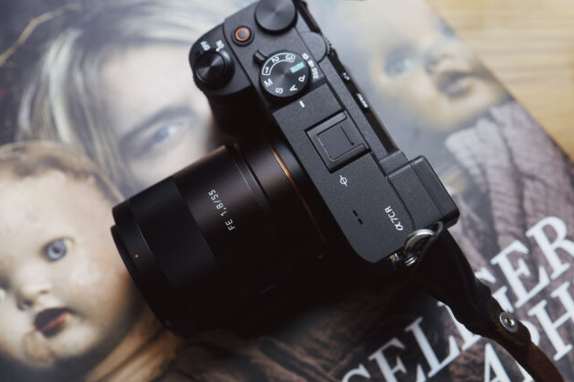 READ OUR SONY A7C R Review