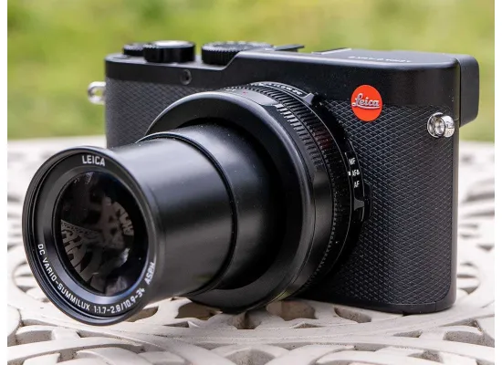 Leica D-Lux 8 Review